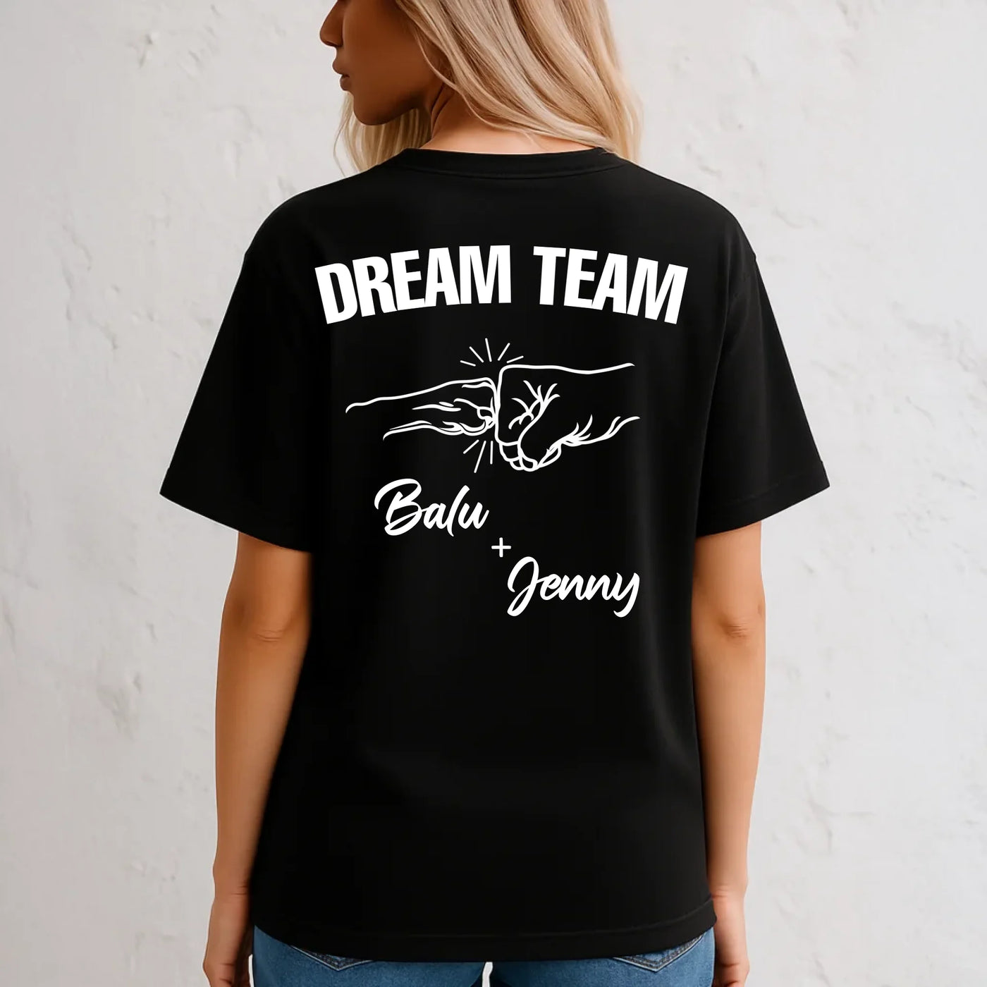 Mockup Model Oversized Shirt schwarz V3 - 2048 x 2048px