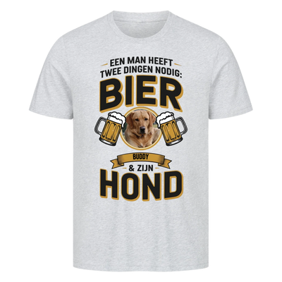 Een man heeft twee dingen nodig: bier en zijn hond – Premium T-shirt gepersonaliseerd